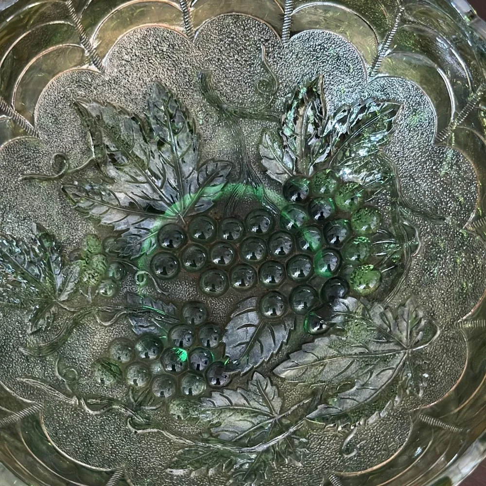 Vintage Imperial Glass Carnival Green Grape 7